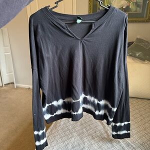 Black and White Tie-Dye Women's Top
